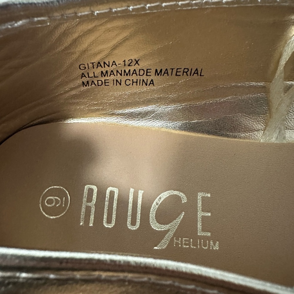 โจ๐ฉฐ Metallic Gold Ballet Flats โ Rouge ๐ฉฐโจ - Picture 5 of 11